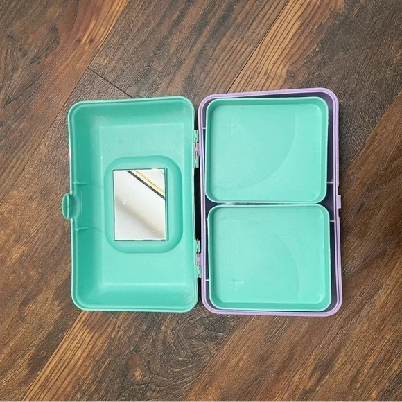 Caboodles On-The-Go Girl Stay Retro Make Up Case - Picture 7 of 7